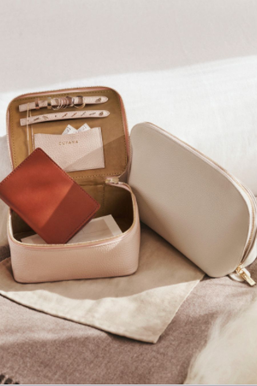 Cuyana Jewelry Case 2025